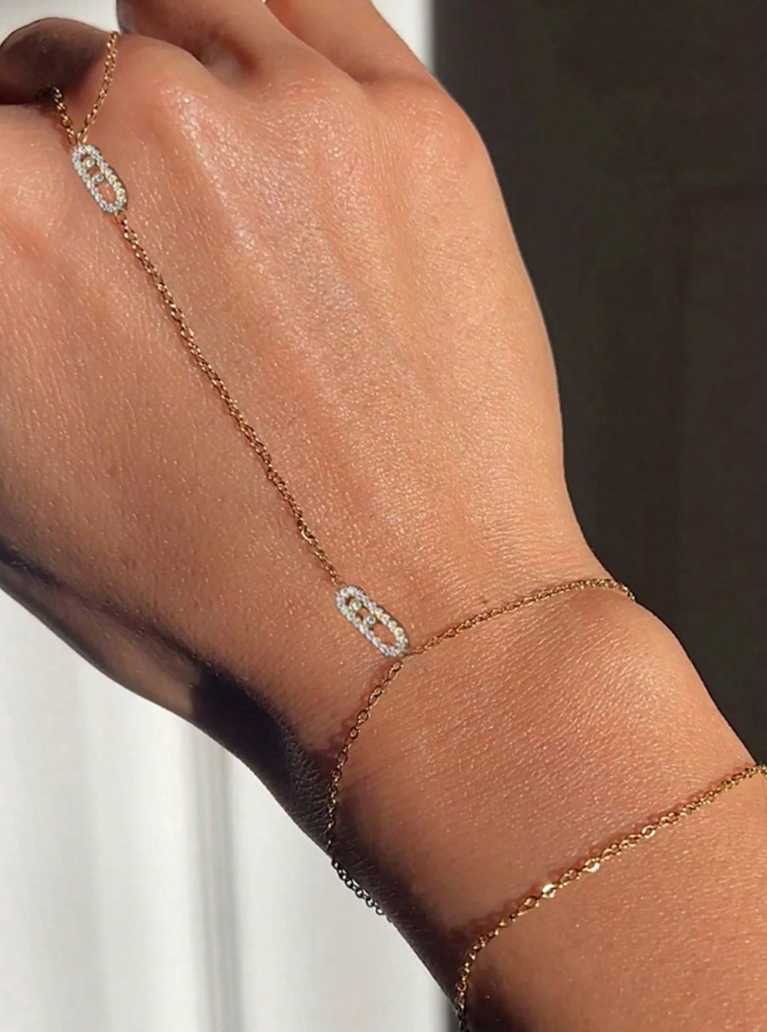 Pavé Link Hand Chain