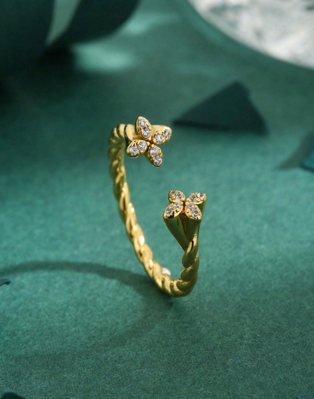 Adjustable Clover Ring
