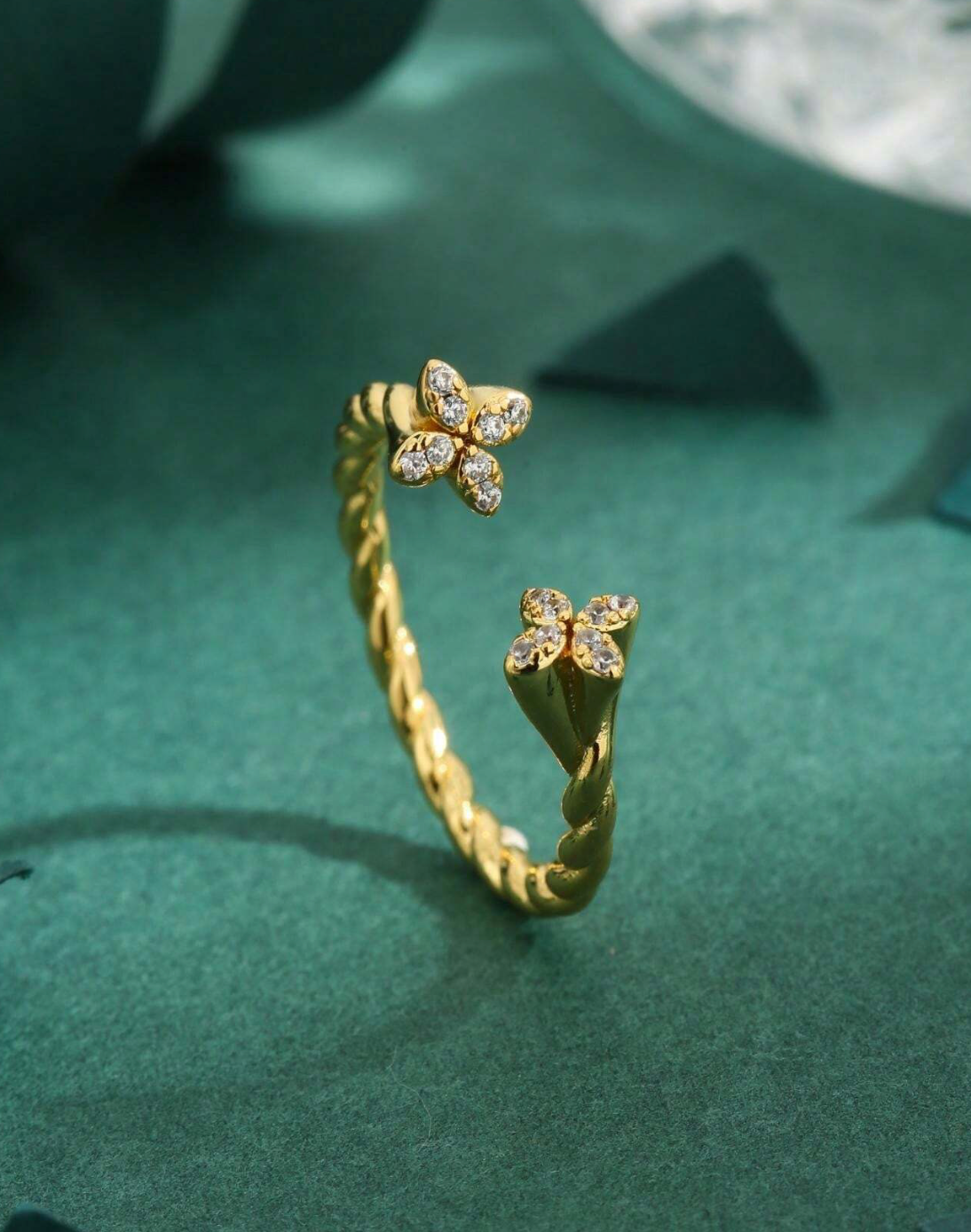 Adjustable Clover Ring