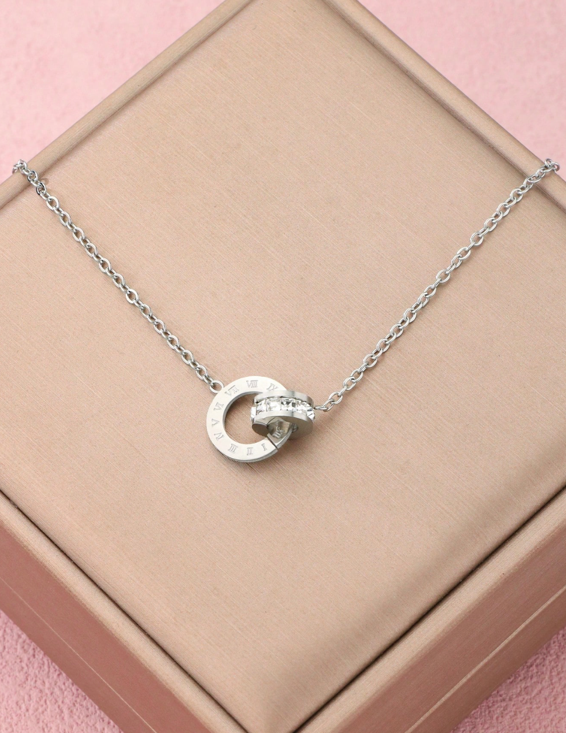 Classic Linked Necklace