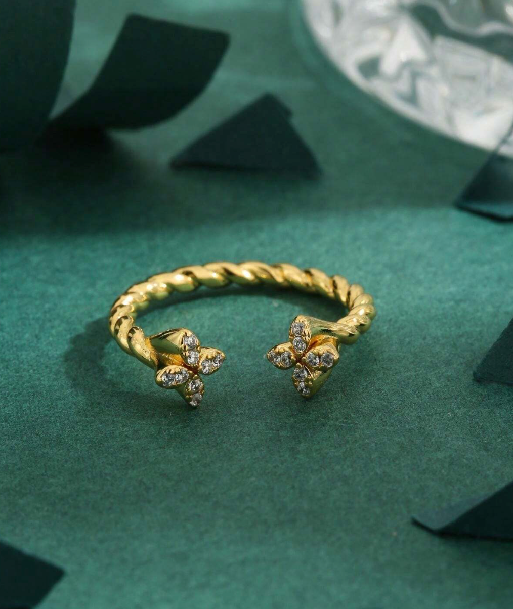Adjustable Clover Ring